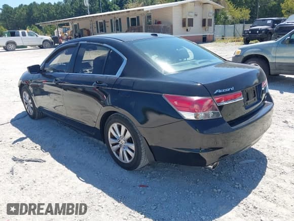 ✅ 2011 Honda Accord EX-L • VIN: 1HGCP3F85BA011131 • Lot: 43080366. Wystawiony na IAAI z przebiegiem 107 000 mil. Bezpłatny archiwum sprzedaży aukcyjnych z USA i szczegółowy raport historii pojazdu na DreamBid. Zdjęcie 3.