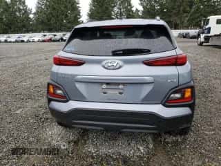✅ 2018 Hyundai Kona SEL • VIN: KM8K6CAA0JU095763 • Lot: 69582893. Wystawiony na Copart z przebiegiem 67 381 mil mil. Skorzystaj z bezpłatnego archiwum sprzedaży aukcyjnych z USA i zobacz szczegółowy raport historii pojazdu na DreamBid. Zdjęcie 6.
