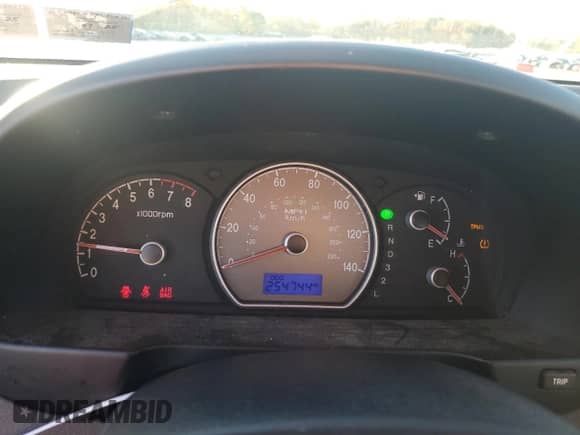 2008 Hyundai Elantra GLS z VIN KMHDU46D98U477873, wystawiony jako Copart lot #74815174 z przebiegiem 254 744 mil mil oraz Czysty tytuł • Clean title. Historia ofert i sprzedaży dostępna na DreamBid. Obrazek 9.