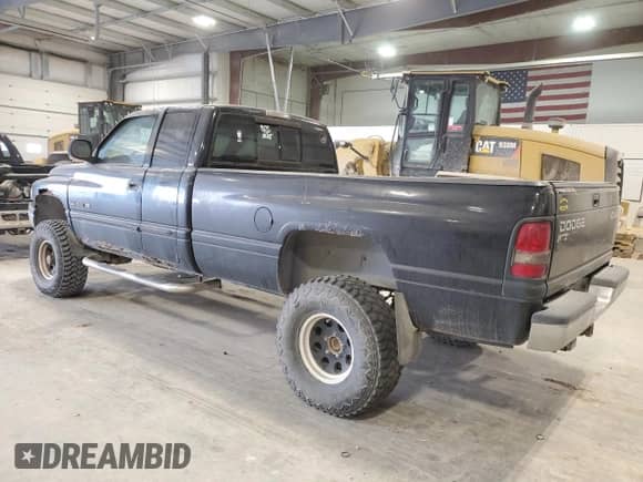 2001 Dodge 1500 with VIN 3B7HF13Z21G808073, listed as a Copart auction lot 82921674 with 146,505 mi miles and Clean title. Bid and sale history available at DreamBid. Image 2.