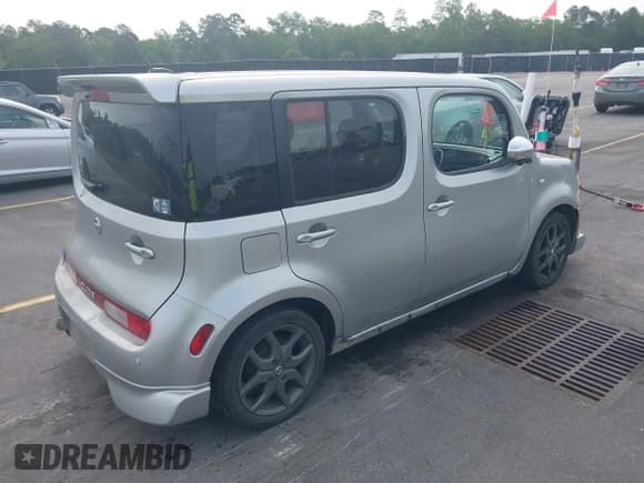 ✅ 2009 Nissan Cube S • VIN: JN8AZ28R69T109846 • Lot: 42068793. Wystawiony na IAAI z przebiegiem 217 380 mil. Bezpłatny archiwum sprzedaży aukcyjnych z USA i szczegółowy raport historii pojazdu na DreamBid. Zdjęcie 4.