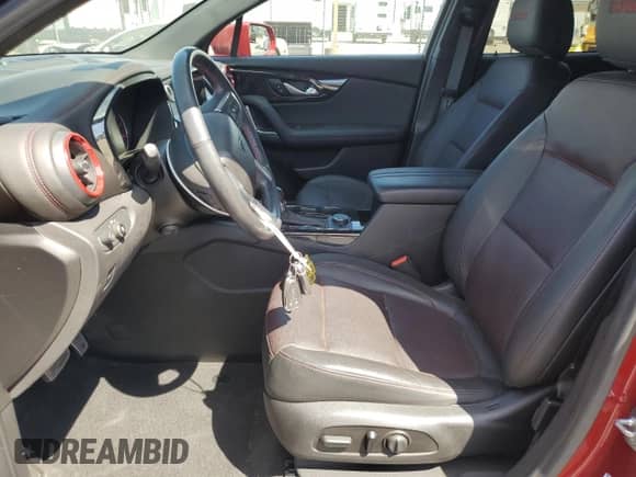 2020 Chevrolet Blazer RS z VIN 3GNKBERS5LS642724, wystawiony jako Copart lot #69592175 z przebiegiem 24 737 mil mil oraz Szkoda całkowita • Salvage title. Historia ofert i sprzedaży dostępna na DreamBid. Obrazek 7.