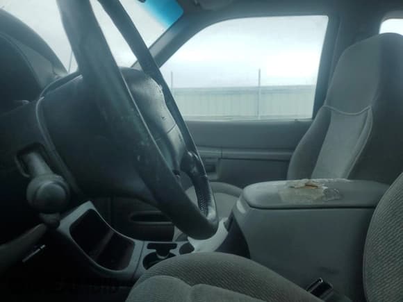 ✅ 1997 Ford Explorer Sport • VIN: 1FMDU24E2VUC26866 • Lot: 49509565. Listed on Copart with Not provided. Free auction sales archive from the USA and detailed vehicle history report at DreamBid. Image 8.