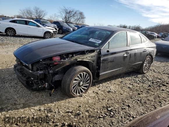 ✅ 2023 Hyundai Sonata Limited • VIN: KMHL54JJ4PA058531 • Lot: 41225644. Listed on Copart with 23,028 mi. Free auction sales archive from the USA and detailed vehicle history report at DreamBid. Image 1.
