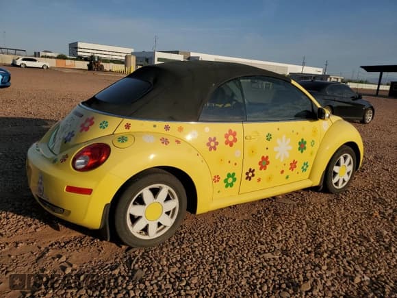 ✅ 2007 Volkswagen Beetle • VIN: 3VWRF31Y87M413641 • Lot: 60330275. Listed on Copart with 69,562 mi. Free auction sales archive from the USA and detailed vehicle history report at DreamBid. Image 3.