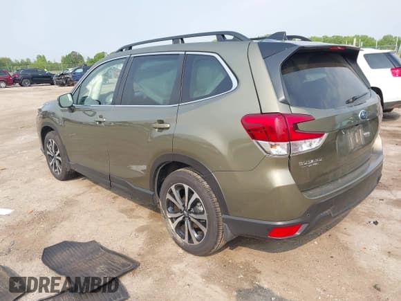 ✅ 2024 Subaru Forester Limited • VIN: JF2SKALC5RH428838 • Lot: 42377288. Listed on IAAI with 15,443 mi. Free auction sales archive from the USA and detailed vehicle history report at DreamBid. Image 3.