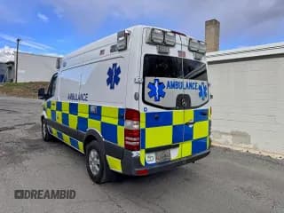 ✅ 2014 Mercedes-Benz Sprinter Cargo • VIN: WD3PE7CC1E5920240 • Лот: 94989225. Опубликован ранее на Copart с пробегом 492 206 миль. Бесплатный доступ к архиву аукционных продаж из США и подробный отчёт об истории автомобиля на DreamBid. Изображение 3.