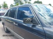 ✅ 1988 Mercedes-Benz 420 SEL • VIN: WDBCA35D5JA411721 • Лот: 42546702. Опубликован ранее на IAAI с пробегом 154 138 миль. Бесплатный доступ к архиву аукционных продаж из США и подробный отчёт об истории автомобиля на DreamBid. Изображение 6.