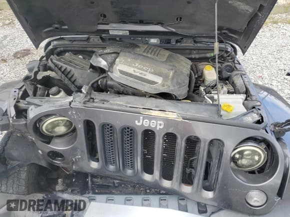 ✅ 2014 Jeep Wrangler Unlimited Sahara • VIN: 1C4BJWEG0EL258765 • Lot: 84206115. Wystawiony na Copart z przebiegiem 143 903 mil. Bezpłatny archiwum sprzedaży aukcyjnych z USA i szczegółowy raport historii pojazdu na DreamBid. Zdjęcie 12.