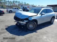 ✅ 2024 Mercedes-Benz GLC 300 • VIN: W1NKM4GB4RF172935 • Lot: 41693970. Wystawiony na IAAI z przebiegiem 1 949 mil. Bezpłatny archiwum sprzedaży aukcyjnych z USA i szczegółowy raport historii pojazdu na DreamBid. Zdjęcie 2.