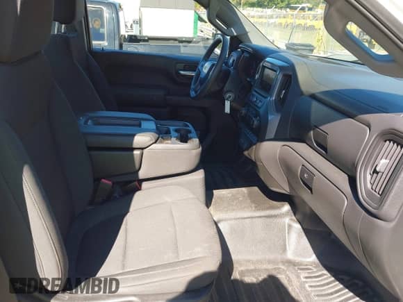 2021 Chevrolet Silverado 1500 Work Truck z VIN 3GCNWAEF8MG443375, wystawiony jako IAAI lot #43446311 z przebiegiem 66 704 mil mil oraz . Historia ofert i sprzedaży dostępna na DreamBid. Obrazek 5.