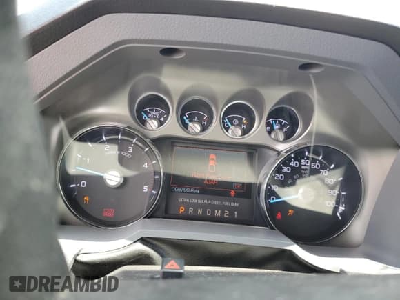 ✅ 2015 Ford F-250 Lariat • VIN: 1FT7W2BT1FEA38719 • Lot: 62938005. Listed on Copart with 98,790 mi. Free auction sales archive from the USA and detailed vehicle history report at DreamBid. Image 9.