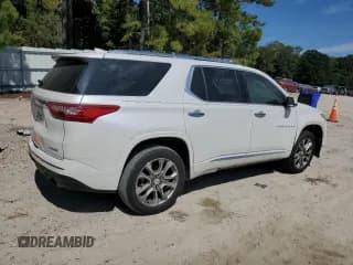 ✅ 2019 Chevrolet Traverse Premier • VIN: 1GNEVKKW4KJ253542 • Lot: 81314615. Wystawiony na Copart z przebiegiem 107 981 mil. Bezpłatny archiwum sprzedaży aukcyjnych z USA i szczegółowy raport historii pojazdu na DreamBid. Zdjęcie 3.