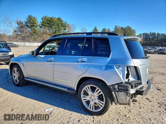 ✅ 2013 Mercedes-Benz GLK 350 • VIN: WDCGG8JB1DG106490 • Lot: 94024665. Wystawiony na Copart z przebiegiem 91 586 mil. Bezpłatny archiwum sprzedaży aukcyjnych z USA i szczegółowy raport historii pojazdu na DreamBid. Zdjęcie 2.