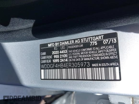 ✅ 2014 Mercedes-Benz C 250 Sport • VIN: WDDGF4HB4ER305973 • Lot: 41781503. Wystawiony na IAAI z przebiegiem 98 542 mil. Bezpłatny archiwum sprzedaży aukcyjnych z USA i szczegółowy raport historii pojazdu na DreamBid. Zdjęcie 9.