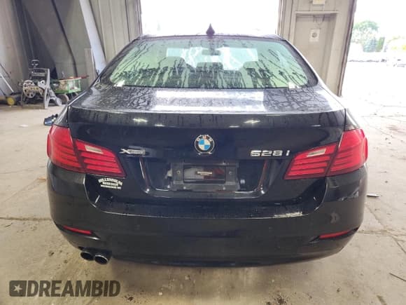 ✅ 2015 BMW 5 Series 528i xDrive • VIN: WBA5A7C59FD622114 • Лот: 82501365. Опубликован ранее на Copart с пробегом 108 593 миль. Бесплатный доступ к архиву аукционных продаж из США и подробный отчёт об истории автомобиля на DreamBid. Изображение 6.