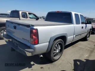✅ 2005 Chevrolet Silverado 1500 • VIN: 1GCEC19T75Z187062 • Лот: 70443494. Опубликован ранее на Copart с пробегом 213 905 миль. Бесплатный доступ к архиву аукционных продаж из США и подробный отчёт об истории автомобиля на DreamBid. Изображение 3.