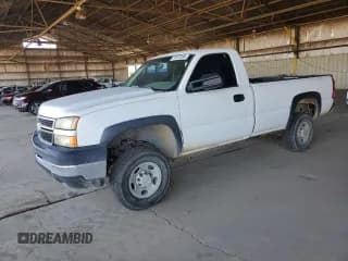 ✅ 2007 Chevrolet Silverado 2500HD Work Truck • VIN: 1GCHC24UX7E181480 • Лот: 61087385. Опубликован ранее на Copart с пробегом 223 799 миль. Бесплатный доступ к архиву аукционных продаж из США и подробный отчёт об истории автомобиля на DreamBid. Изображение 1.