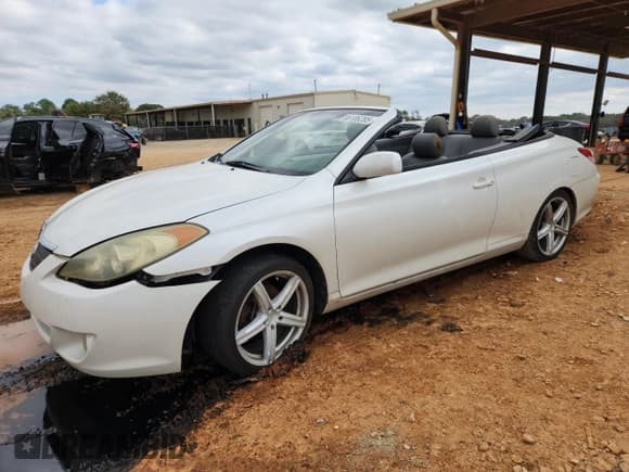 ✅ 2004 Toyota Solara SE • VIN: 4T1FA38P34U032851 • Лот: 86106285. Опубликован ранее на Copart с пробегом 93 430 миль. Бесплатный доступ к архиву аукционных продаж из США и подробный отчёт об истории автомобиля на DreamBid. Изображение 1.