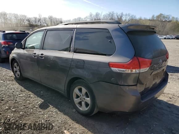 ✅ 2013 Toyota Sienna LE AAS • VIN: 5TDKK3DC6DS314456 • Lot: 53459825. Listed on Copart with 210,228 mi. Free auction sales archive from the USA and detailed vehicle history report at DreamBid. Image 2.
