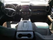 ✅ 2020 Chevrolet Silverado 1500 LT Trail Boss • VIN: 1GCPYFED2LZ364328 • Lot: 50989854. Wystawiony na Copart z przebiegiem 32 495 mil. Bezpłatny archiwum sprzedaży aukcyjnych z USA i szczegółowy raport historii pojazdu na DreamBid. Zdjęcie 8.