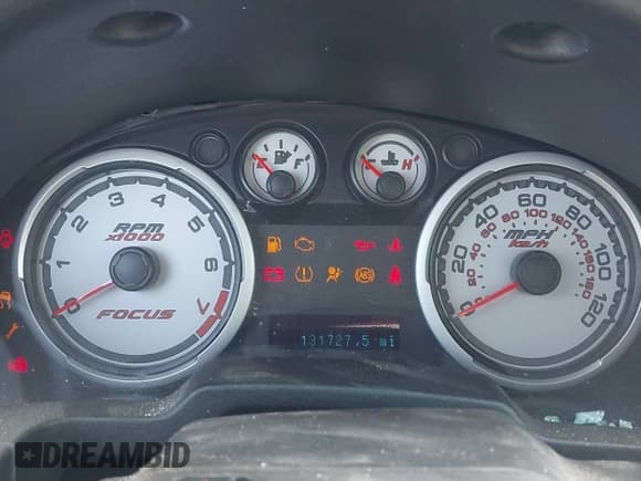 ✅ 2010 Ford Focus SE • VIN: 1FAHP3CN9AW179439 • Lot: 42711227. Wystawiony na IAAI z przebiegiem 131 727 mil. Bezpłatny archiwum sprzedaży aukcyjnych z USA i szczegółowy raport historii pojazdu na DreamBid. Zdjęcie 7.