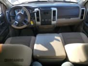 ✅ 2010 Dodge 1500 SLT • VIN: 1D7RB1GP8AS127116 • Lot: 46062355. Wystawiony na Copart z przebiegiem 106 546 mil. Bezpłatny archiwum sprzedaży aukcyjnych z USA i szczegółowy raport historii pojazdu na DreamBid. Zdjęcie 8.