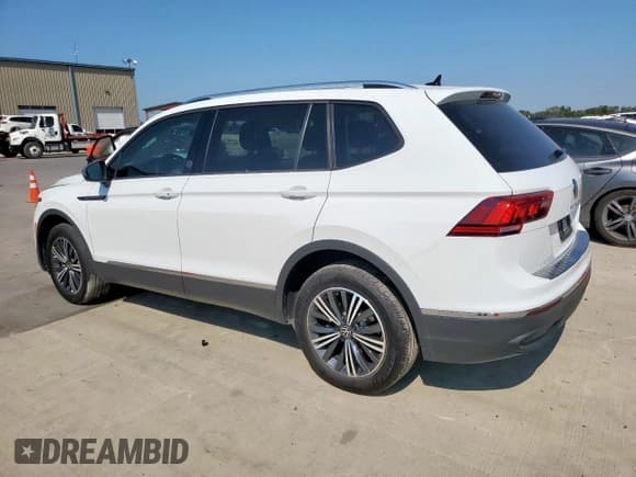 ✅ 2024 Volkswagen Tiguan SE • VIN: 3VVMB7AX0RM203935 • Lot: 80948165. Listed on Copart with 20,128 mi. Free auction sales archive from the USA and detailed vehicle history report at DreamBid. Image 2.