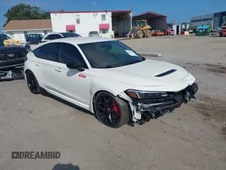 ✅ 2025 Honda Civic Type R • VIN: JHMFL5G4XSX001530 • Lot: 42786975. Wystawiony na IAAI z przebiegiem 4 859 mil. Bezpłatny archiwum sprzedaży aukcyjnych z USA i szczegółowy raport historii pojazdu na DreamBid. Zdjęcie 1.
