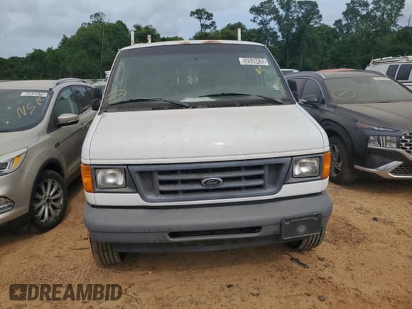 ✅ 2007 Ford Econoline Cargo Commercial • VIN: 1FTNE14W97DB31636 • Lot: 52639435. Wystawiony na Copart z przebiegiem 154 744 mil. Bezpłatny archiwum sprzedaży aukcyjnych z USA i szczegółowy raport historii pojazdu na DreamBid. Zdjęcie 5.