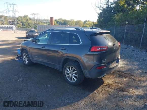 ✅ 2017 Jeep Cherokee Limited • VIN: 1C4PJMDS8HW557696 • Lot: 43406022. Wystawiony na IAAI z przebiegiem 71 160 mil. Bezpłatny archiwum sprzedaży aukcyjnych z USA i szczegółowy raport historii pojazdu na DreamBid. Zdjęcie 3.