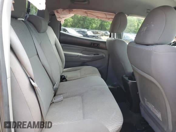 ✅ 2015 Toyota Tacoma • VIN: 3TMLU4EN4FM188024 • Lot: 57964015. Wystawiony na Copart z przebiegiem 153 030 mil. Bezpłatny archiwum sprzedaży aukcyjnych z USA i szczegółowy raport historii pojazdu na DreamBid. Zdjęcie 10.