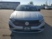 ✅ 2019 Volkswagen Jetta S • VIN: 3VW5T7BU1KM250057 • Lot: 70281595. Wystawiony na Copart z przebiegiem 70 763 mil. Bezpłatny archiwum sprzedaży aukcyjnych z USA i szczegółowy raport historii pojazdu na DreamBid. Zdjęcie 5.