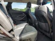 ✅ 2016 Hyundai Santa Fe • VIN: 5XYZU3LA3GG372745 • Лот: 68758245. Опубликован ранее на Copart с пробегом 105 216 миль. Бесплатный доступ к архиву аукционных продаж из США и подробный отчёт об истории автомобиля на DreamBid. Изображение 11.