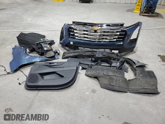 ✅ 2025 Chevrolet Equinox FWD LT • VIN: 3GNAXHEG8SL206104 • Lot: 81041755. Wystawiony na Copart z przebiegiem 26 212 mil. Bezpłatny archiwum sprzedaży aukcyjnych z USA i szczegółowy raport historii pojazdu na DreamBid. Zdjęcie 13.