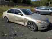 2009 Hyundai Genesis z VIN KMHGC46E69U052024, wystawiony jako Copart lot #76129664 z przebiegiem 173 883 mil mil oraz Szkoda całkowita • Salvage title. Historia ofert i sprzedaży dostępna na DreamBid. Obrazek 4.