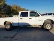 ✅ 2005 Chevrolet Silverado 2500HD LT • VIN: 1GCHC23U75F883040 • Lot: 43643562. Wystawiony na IAAI z przebiegiem 268 370 mil. Bezpłatny archiwum sprzedaży aukcyjnych z USA i szczegółowy raport historii pojazdu na DreamBid. Zdjęcie 13.