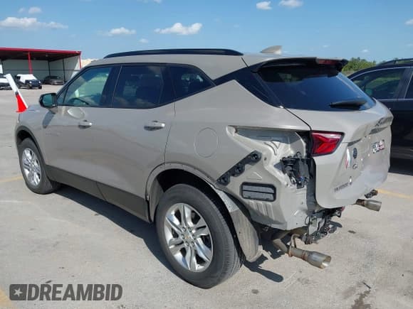 ✅ 2021 Chevrolet Blazer LT • VIN: 3GNKBBRA2MS560439 • Лот: 42489522. Опубликован ранее на IAAI с пробегом 70 349 миль. Бесплатный доступ к архиву аукционных продаж из США и подробный отчёт об истории автомобиля на DreamBid. Изображение 3.