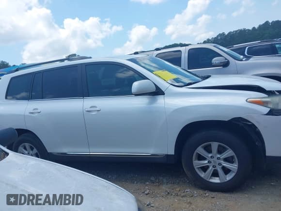 ✅ 2013 Toyota Highlander • VIN: 5TDZA3EHXDS033417 • Лот: 42204508. Опубликован ранее на IAAI с пробегом 154 152 миль. Бесплатный доступ к архиву аукционных продаж из США и подробный отчёт об истории автомобиля на DreamBid. Изображение 13.