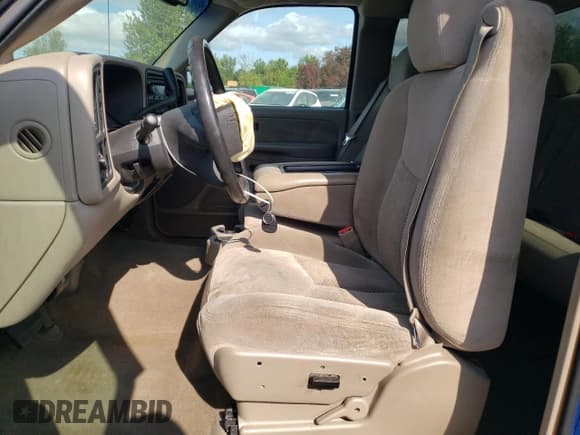 ✅ 2003 Chevrolet Silverado 1500 LS • VIN: 2GCEK19T331195362 • Лот: 64221564. Опубликован ранее на Copart с пробегом Не указан. Бесплатный доступ к архиву аукционных продаж из США и подробный отчёт об истории автомобиля на DreamBid. Изображение 7.