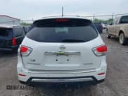 ✅ 2015 Nissan Pathfinder SV • VIN: 5N1AR2MN5FC711062 • Lot: 42173213. Listed on IAAI with 101,161 mi. Free auction sales archive from the USA and detailed vehicle history report at DreamBid. Image 17.