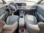 ✅ 2025 Kia K4 LXS • VIN: 3KPFT4DE3SE180440 • Lot: 70852435. Wystawiony na Copart z przebiegiem 686 mil. Bezpłatny archiwum sprzedaży aukcyjnych z USA i szczegółowy raport historii pojazdu na DreamBid. Zdjęcie 8.