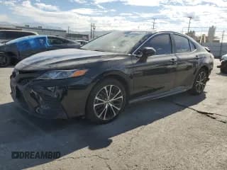 ✅ 2020 Toyota Camry SE • VIN: 4T1G11AK3LU966398 • Lot: 81772405. Wystawiony na Copart z przebiegiem 94 463 mil. Bezpłatny archiwum sprzedaży aukcyjnych z USA i szczegółowy raport historii pojazdu na DreamBid. Zdjęcie 1.
