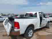 2017 Ram 1500 Tradesman z VIN 3C6JR6AG2HG721847, wystawiony jako IAAI lot #43230943 z przebiegiem 195 100 mil mil oraz . Historia ofert i sprzedaży dostępna na DreamBid. Obrazek 4.