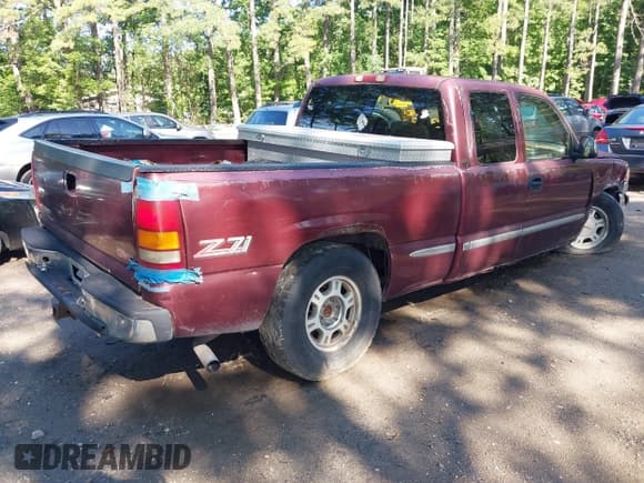 ✅ 1999 GMC Sierra 1500 SLE • VIN: 2GTEK19T8X1511568 • Лот: 42558222. Опубликован ранее на IAAI с пробегом 424 617 миль. Бесплатный доступ к архиву аукционных продаж из США и подробный отчёт об истории автомобиля на DreamBid. Изображение 4.