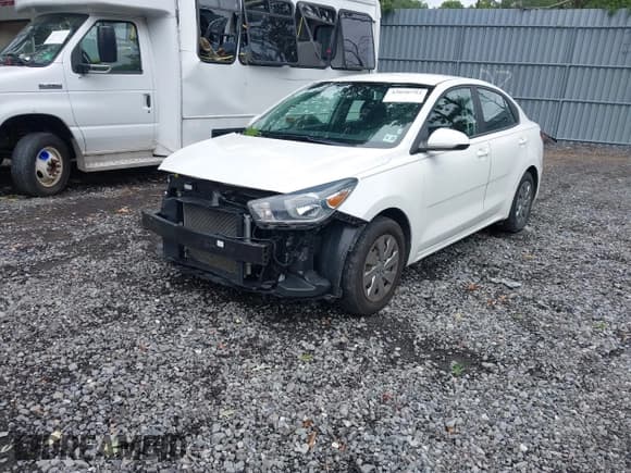 ✅ 2020 Kia Rio S • VIN: 3KPA24AD1LE302495 • Lot: 43050793. Wystawiony na IAAI z przebiegiem 62 703 mil. Bezpłatny archiwum sprzedaży aukcyjnych z USA i szczegółowy raport historii pojazdu na DreamBid. Zdjęcie 2.