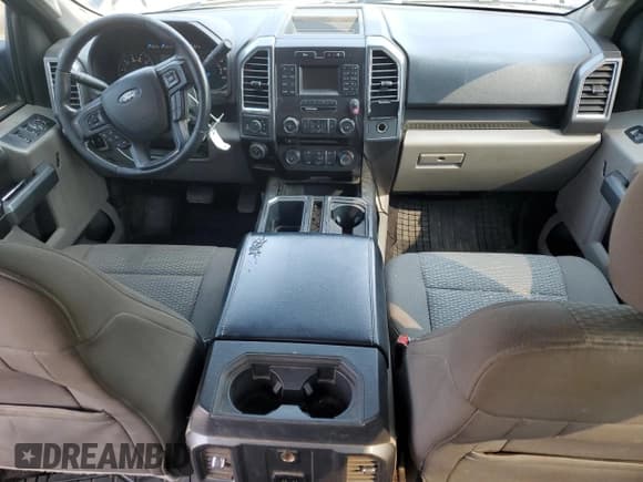 ✅ 2017 Ford F-150 XL • VIN: 1FTEW1EP8HKC51929 • Lot: 59044785. Wystawiony na Copart z przebiegiem 194 060 mil. Bezpłatny archiwum sprzedaży aukcyjnych z USA i szczegółowy raport historii pojazdu na DreamBid. Zdjęcie 8.