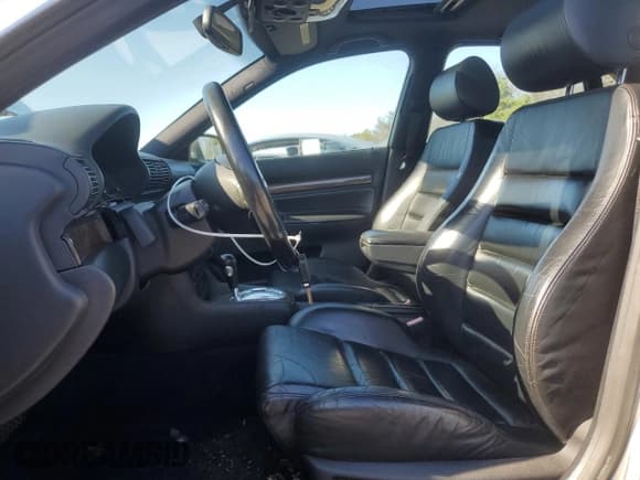 ✅ 2000 Audi S4 • VIN: WAUDD68DXYA129608 • Lot: 70119025. Wystawiony na Copart z przebiegiem 177 090 mil. Bezpłatny archiwum sprzedaży aukcyjnych z USA i szczegółowy raport historii pojazdu na DreamBid. Zdjęcie 7.