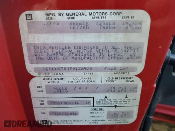 1984 Chevrolet Corvette z VIN 1G1AY0781E5126928, wystawiony jako Copart lot #46899775 z przebiegiem 110 604 mil mil oraz Czysty tytuł • Clean title. Historia ofert i sprzedaży dostępna na DreamBid. Obrazek 12.