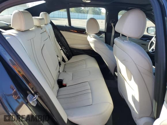 ✅ 2020 BMW 5 Series 540i xDrive • VIN: WBAJS3C05LWW80326 • Lot: 91467855. Wystawiony na Copart z przebiegiem 40 168 mil. Bezpłatny archiwum sprzedaży aukcyjnych z USA i szczegółowy raport historii pojazdu na DreamBid. Zdjęcie 10.